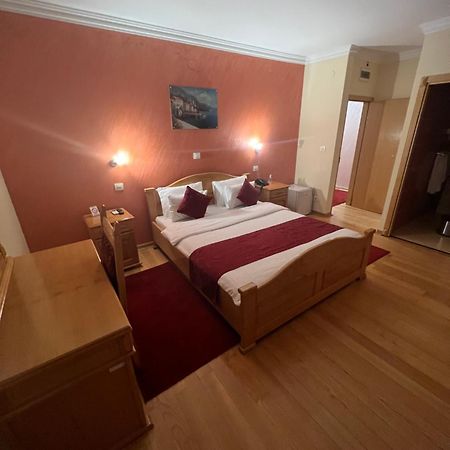 Saint Paul Accommodation Kraljevo Exterior foto