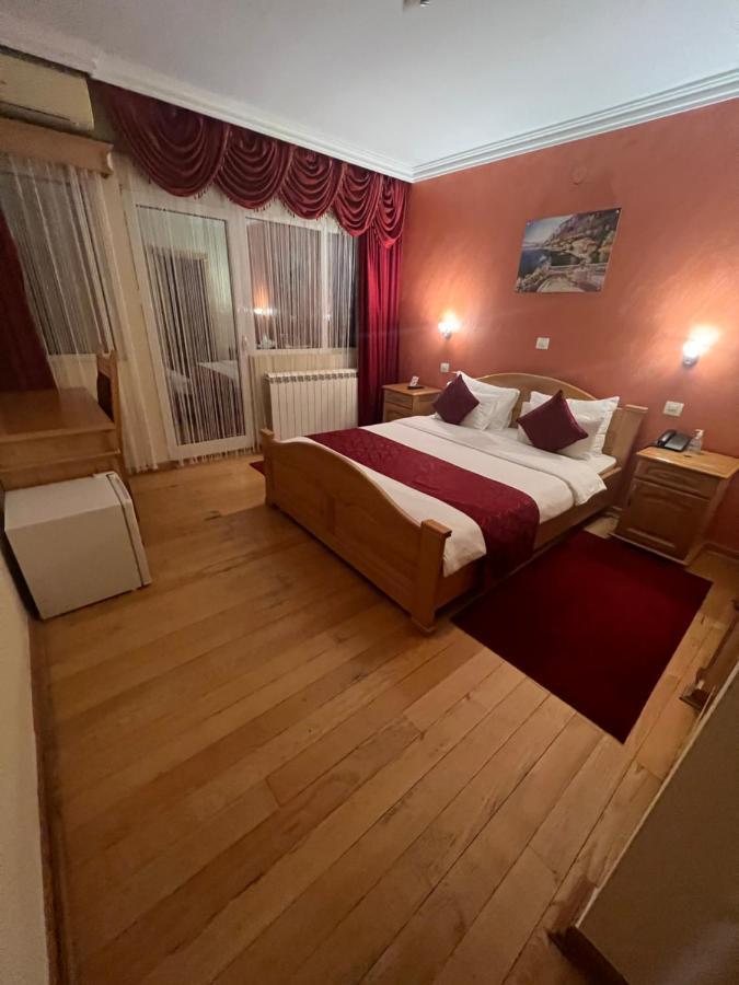 Saint Paul Accommodation Kraljevo Exterior foto