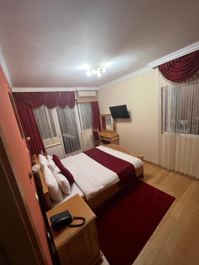 Saint Paul Accommodation Kraljevo Exterior foto