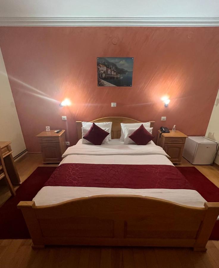 Saint Paul Accommodation Kraljevo Exterior foto