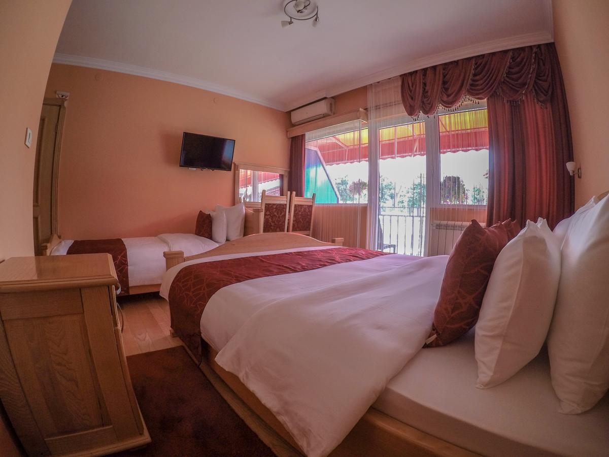 Saint Paul Accommodation Kraljevo Exterior foto