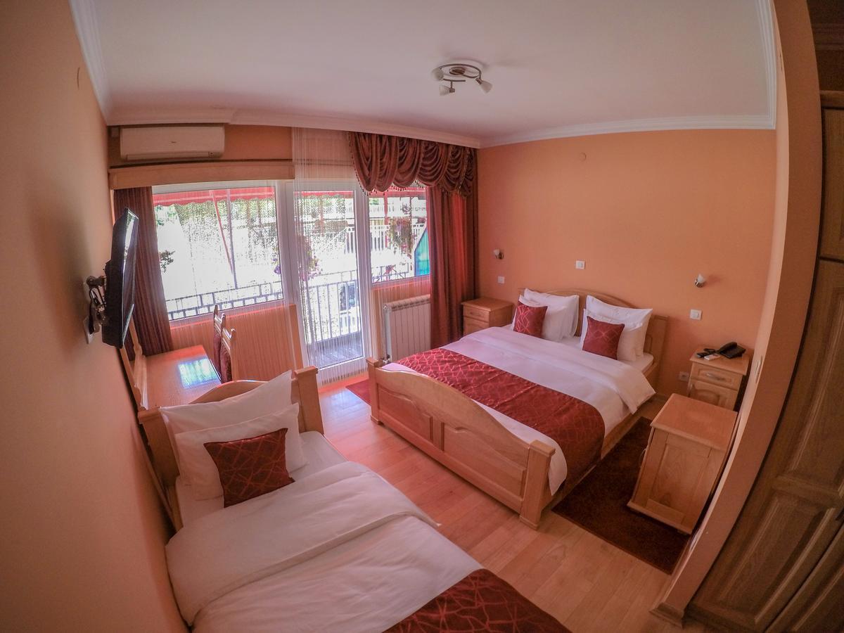 Saint Paul Accommodation Kraljevo Exterior foto
